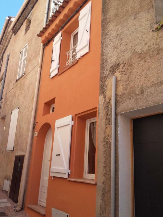 Maison De Village Bagnols-en-Foret Luaran gambar