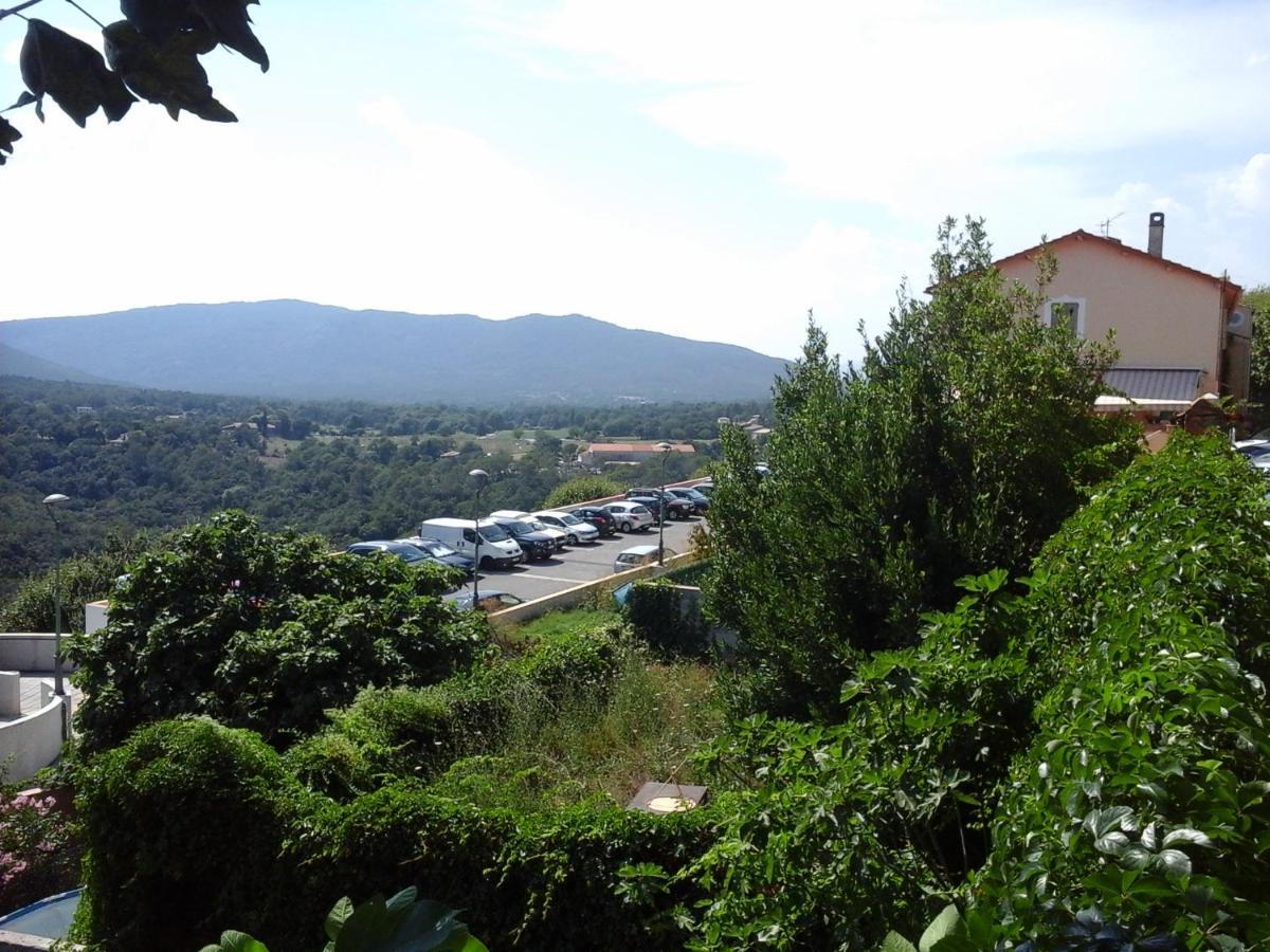 Maison De Village Bagnols-en-Foret Luaran gambar